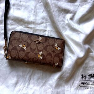 Coach wallet/wristlet